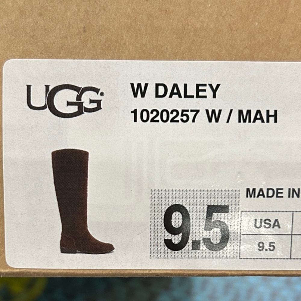 UGG Daley Brown Suede. Boots With Dust-bag in Box. - Picture 2 of 15